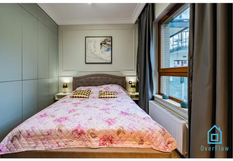 Oasis Apartment - 2,4 km to Baltic Sea & 3 km to Polsat Plus Arena Apartment in Gdansk