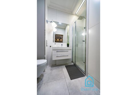 Oasis Apartment - 2,4 km to Baltic Sea & 3 km to Polsat Plus Arena Apartment in Gdansk