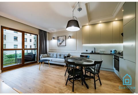 Oasis Apartment - 2,4 km to Baltic Sea & 3 km to Polsat Plus Arena Apartment in Gdansk