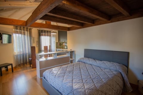 Bed, Photo of the whole room