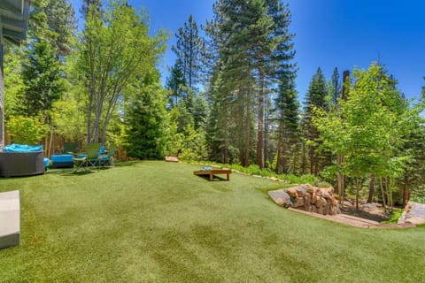 Hyphen 5-bedrooms rental, private beach, filtered view Villa in Tahoe City