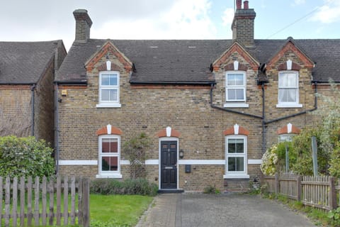 Property building, Day, Neighbourhood, Street view