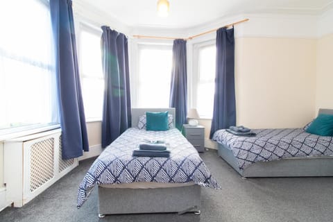Thornbury Guest House Room 5 Bed and Breakfast in Southampton