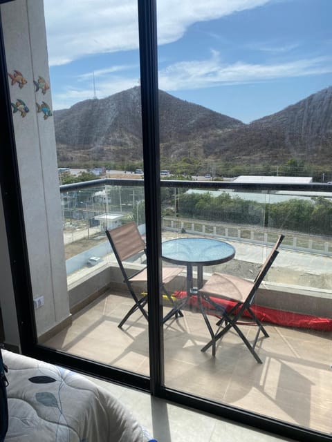 View (from property/room), Balcony/Terrace, Mountain view
