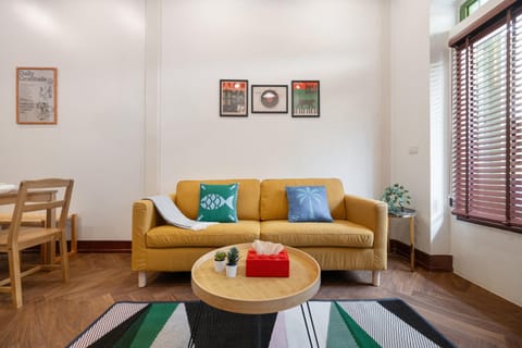 Living room, Seating area
