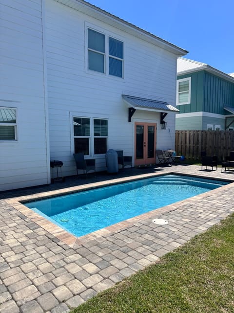 Pool view, Swimming pool