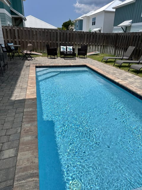 Heated Pool! 4BR Pool Home, Sleeps 15, Game Room & Minutes to 30A & Pier Park House in Sunnyside