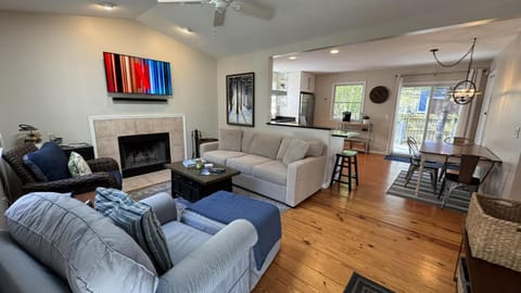 Lakeshore Hideaway House in Chikaming Township