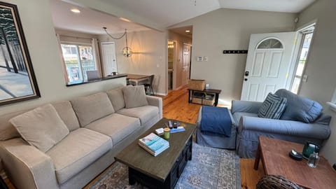 Lakeshore Hideaway House in Chikaming Township