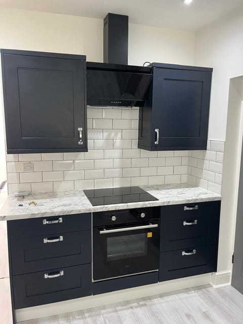 3 bedroom Home in chesterfield with front and back gardens Apartment in Chesterfield