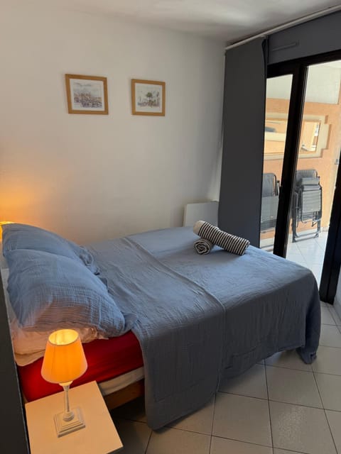 a 2 minutes de la plage vue mer et piscine Apartment in Cannes