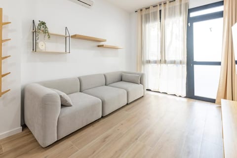 Living room, Seating area, air conditioner