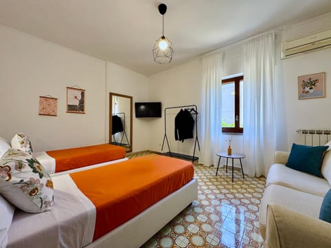 TV and multimedia, Bedroom, air conditioner