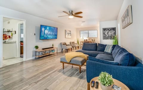 Family fun 4bed 2bath with pool House in San Antonio