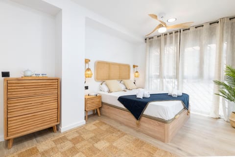 Bed, Photo of the whole room, Bedroom, towels, wardrobe