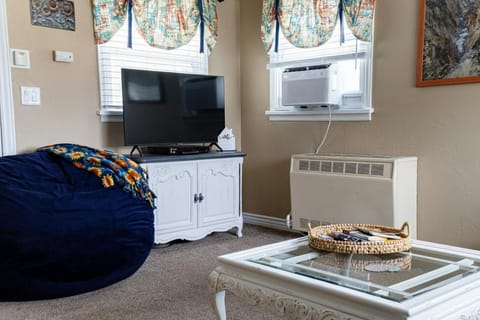 Our Little Yellow House House in Saint Anthony