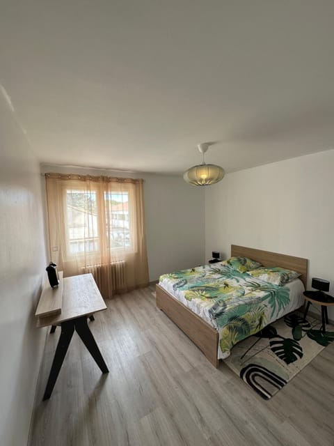 Appartement Lumineux avec Balcon Apartment in Carpentras