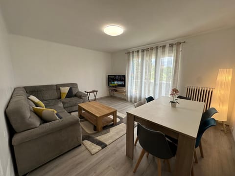 Appartement Lumineux avec Balcon Apartment in Carpentras