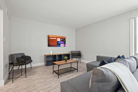 Peaceful Rochester Escape Perfect for Families Apartment in Rochester