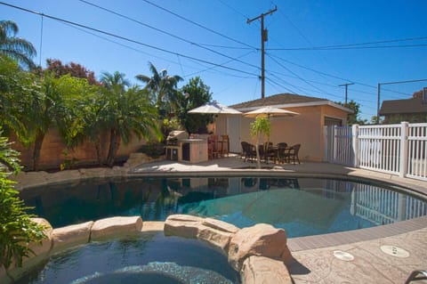 F-13 California Dreamin House in Orange