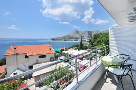 Balcony/Terrace, City view, Mountain view, Sea view, Street view