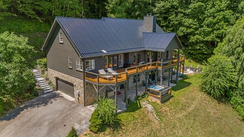 Cloud Nine by Carolina Mornings House in Upper Hominy