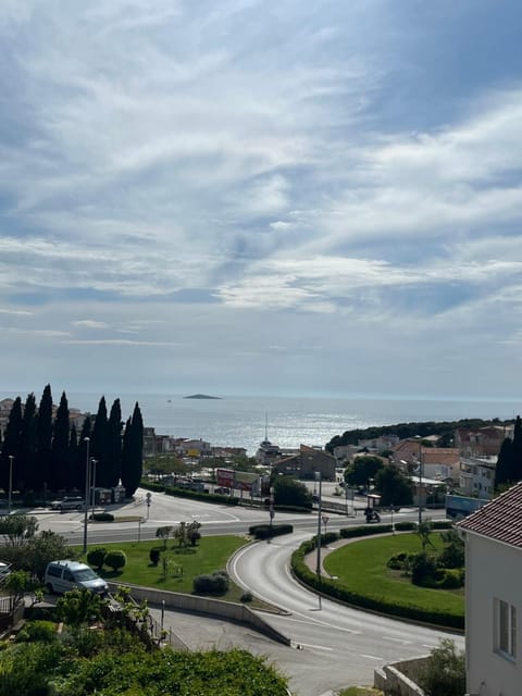 Neighbourhood, Natural landscape, Sea view