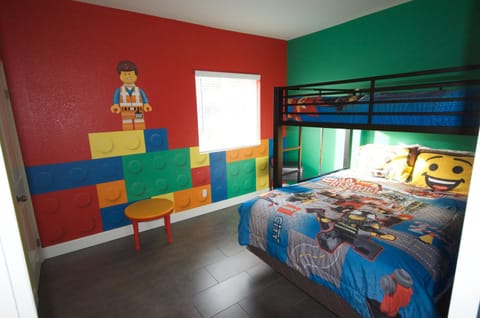 F-33 Walts Place House in Anaheim