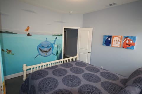 F-33 Walts Place House in Anaheim