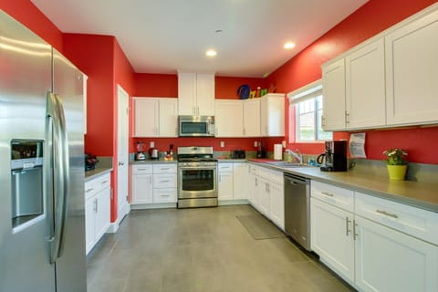 F-33 Walts Place House in Anaheim