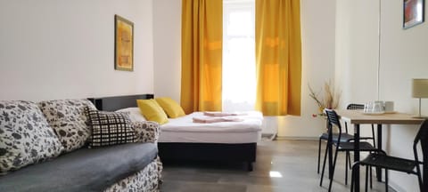 Bed, Photo of the whole room, Seating area, Bedroom, towels