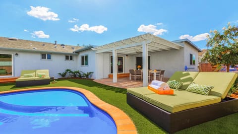 F-52 Trenton II House in Garden Grove