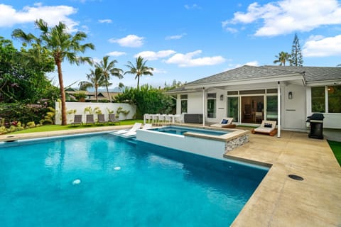 F-71 Queens Bath Point House in Princeville