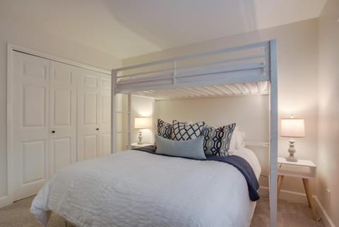 F-78 Seaside Escape House in Leucadia