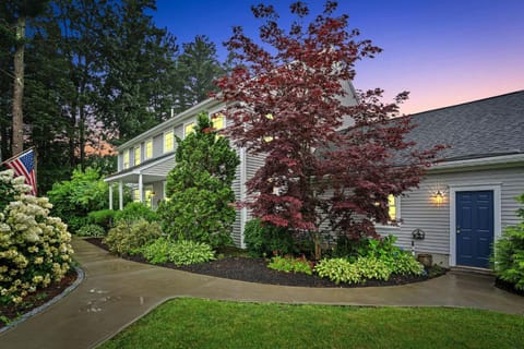 Property building, Garden, Garden view