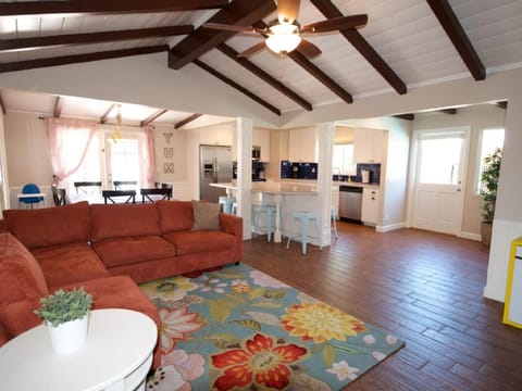 F-26 Andys House House in Anaheim