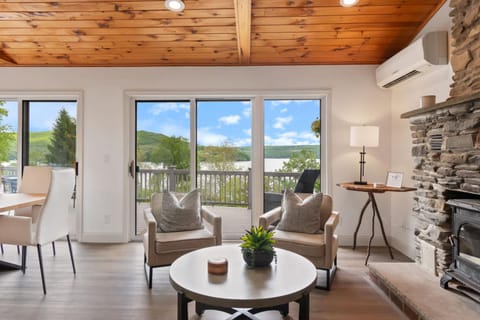 Patio, Day, Natural landscape, View (from property/room), Balcony/Terrace, Living room, Seating area, Dining area, fireplace