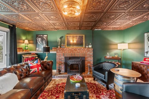 TV and multimedia, Living room, Seating area