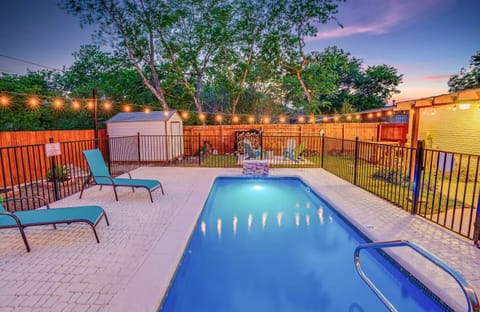 Rampart Villa in San Antonio