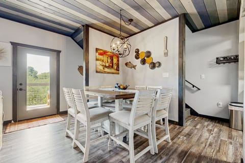 1 Mi to Douglas Lake! Mtn-View Haven with Hot Tub House in Douglas Lake