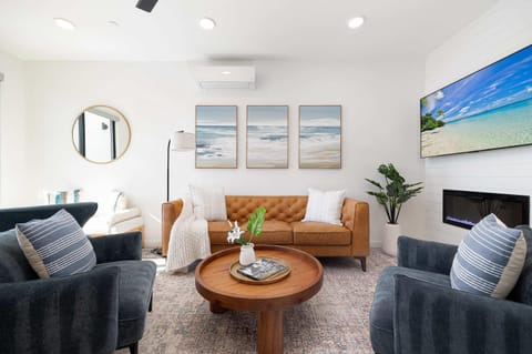 Walk to the Beach & Pier Ocean View Roof Deck House in Oceanside