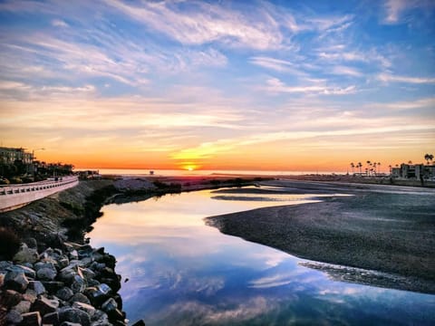 Panoramic Water Views - Steps to the Beach - F-2 House in Oceanside