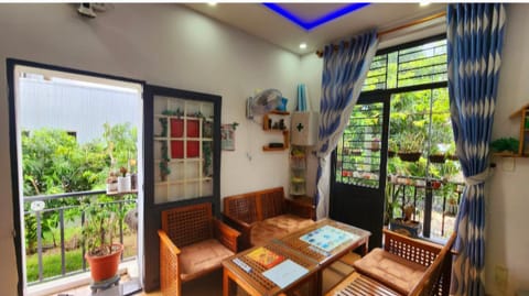 Living room, Seating area, Dining area, Garden view