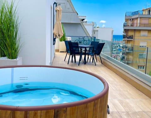 Day, Hot Tub, Hot Tub, Balcony/Terrace, Balcony/Terrace, Sea view, Sea view
