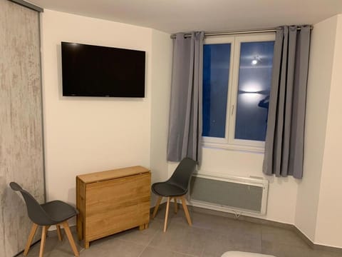 Grande chambre appartement Clara Apartment in Chambery