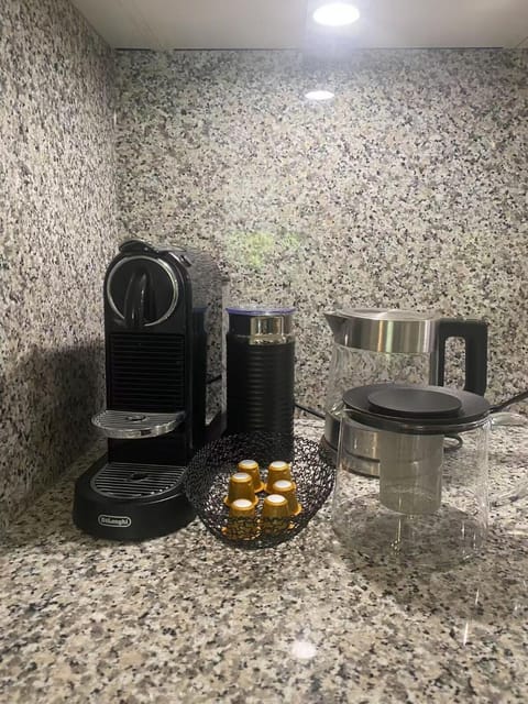 Coffee/tea facilities, Kitchen or kitchenette