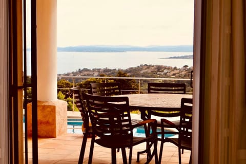 Villa Luxe avec Vue sur Saint-Tropez, Roquebrune Villa in Roquebrune-sur-Argens