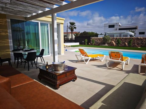 Balcony/Terrace, Swimming pool