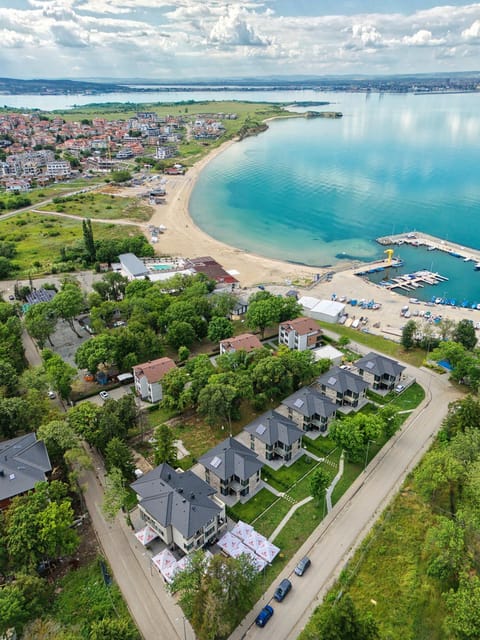 Property building, Bird's eye view