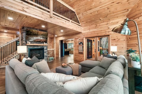 Hemlocke Hideaway House in Pittman Center